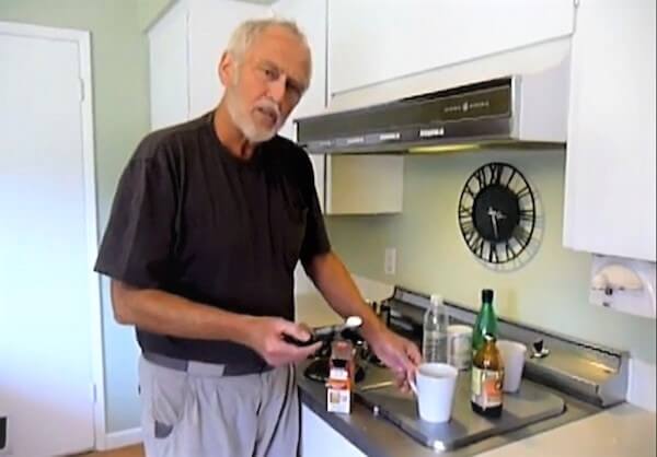 Man Shows How To Use Baking Soda In Cancer Treatments